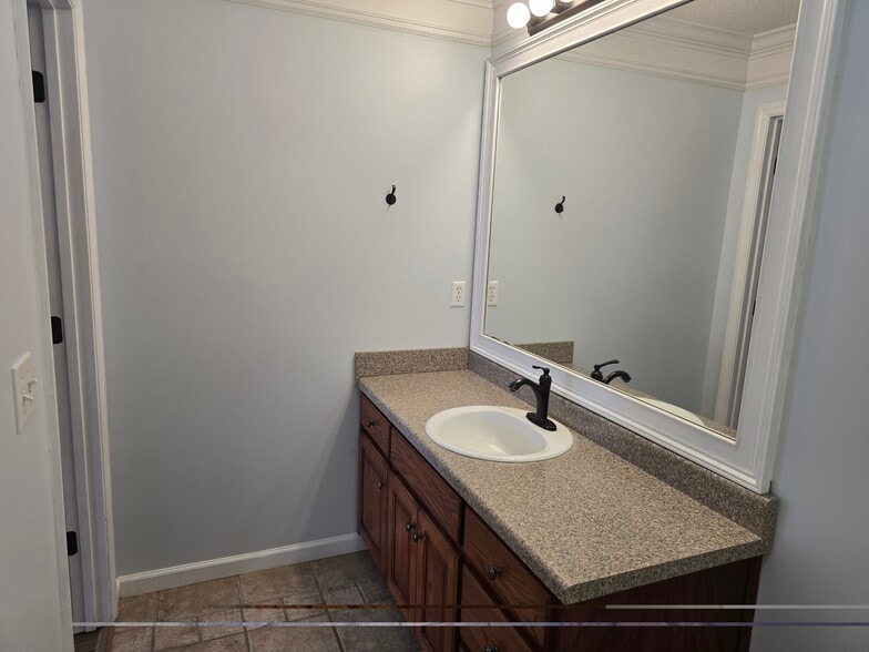 Bathroom #2 - 2065 Pinemount Blvd