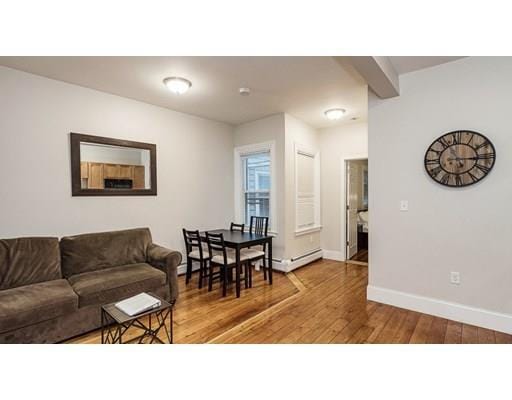 Building Photo - 85 Newton St