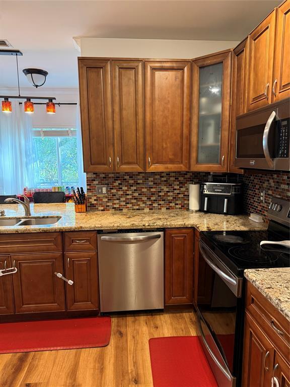 Building Photo - 4758 Lago Vista Dr