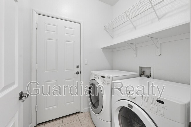 Building Photo - 1869 Poetic Valley Cir