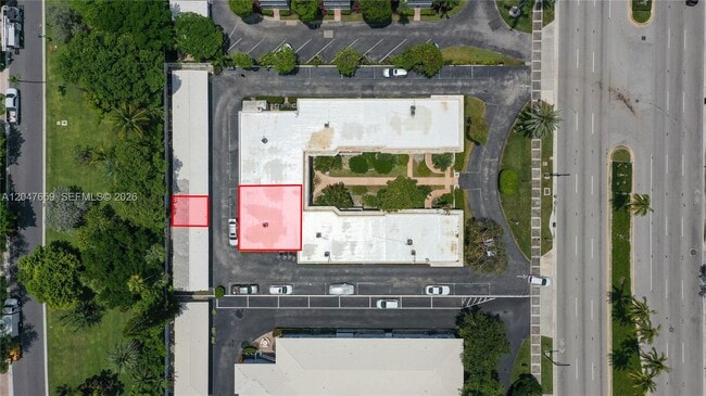 Building Photo - 9940 Collins Ave