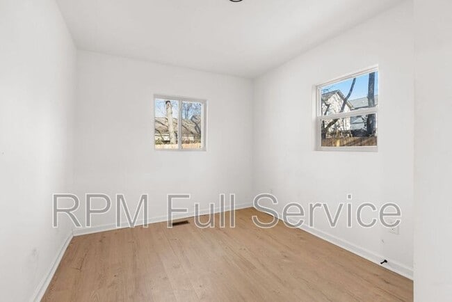 Building Photo - 2138 25th Ave N