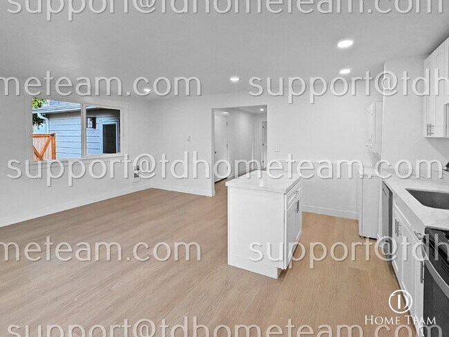 Building Photo - 3820 N 11th St