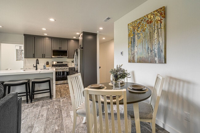 Building Photo - 3561 W Kiltie Loop