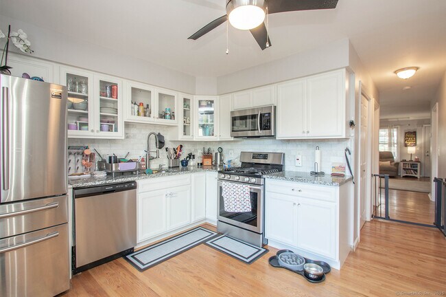 Building Photo - 39 Coram Rd