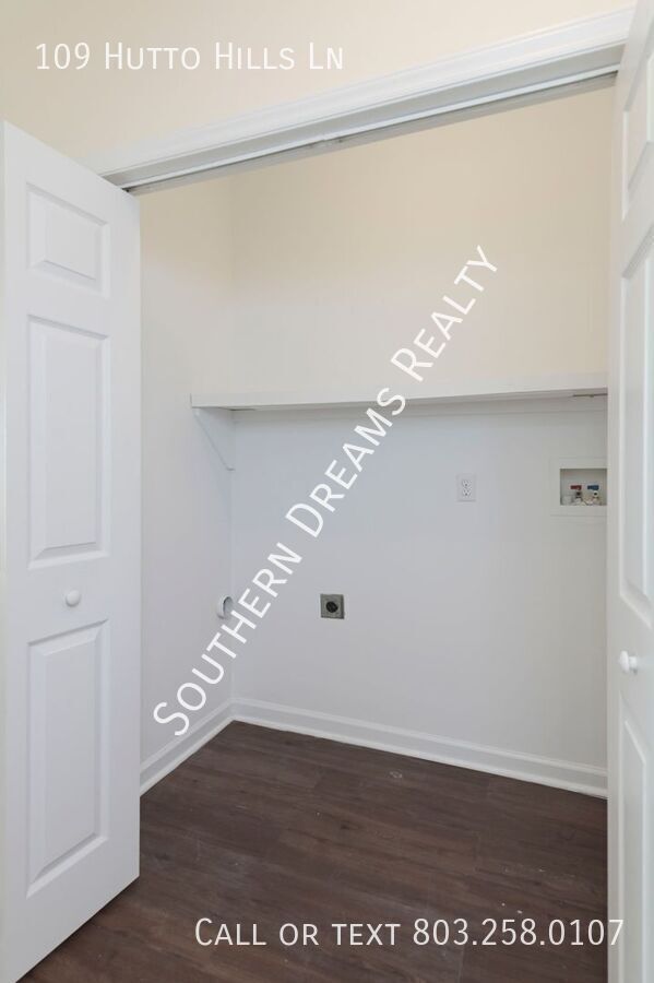 Building Photo - 109 Hutto Hill