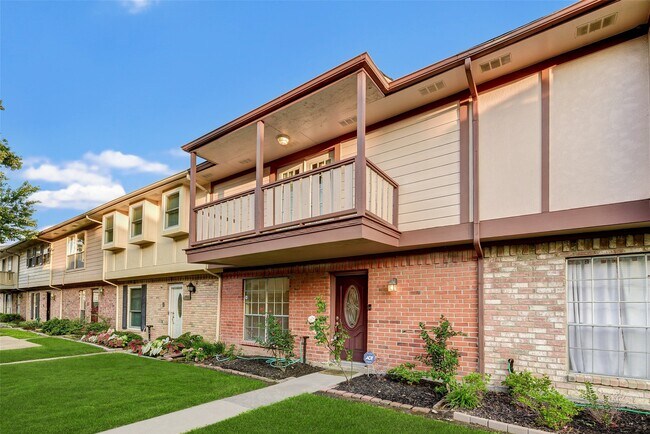 Building Photo - 14662 Perthshire Rd