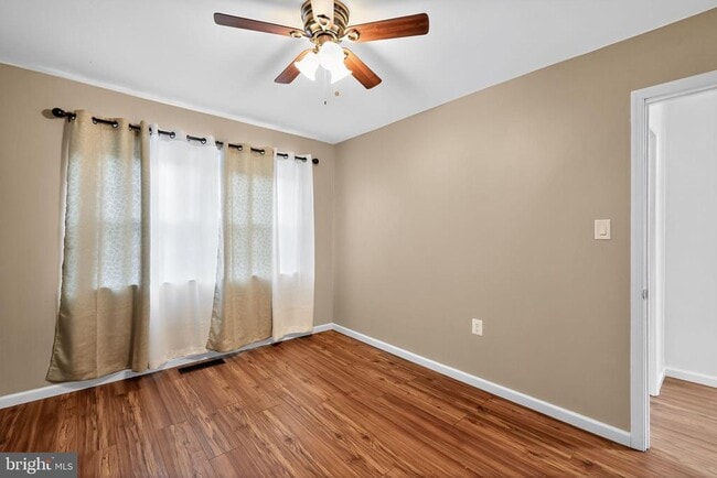 Building Photo - 680 Azalea Dr
