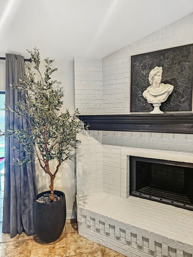 Building Photo - 11402 Suncreek Pl