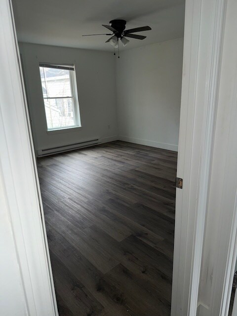 Building Photo - Oak Grove