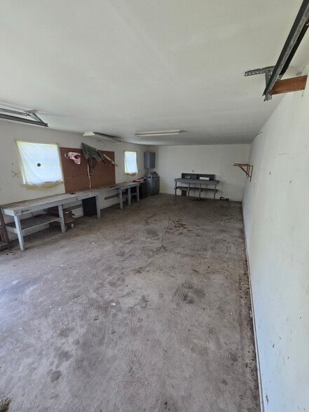 Building Photo - 10922 Myrtice Dr