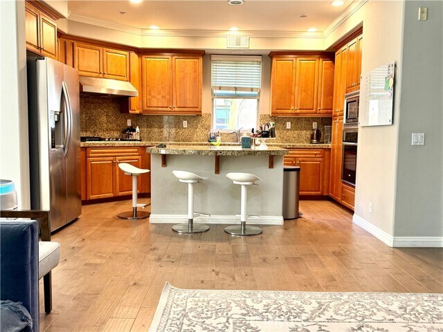 Building Photo - 88 Sarabande