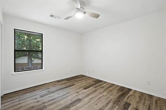 Building Photo - 2902 Panhandle Dr