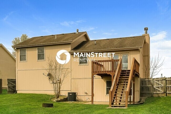 Building Photo - 3 Bedroom Pet-Friendly Home in Leavenworth, KS with Main Street Renewal
