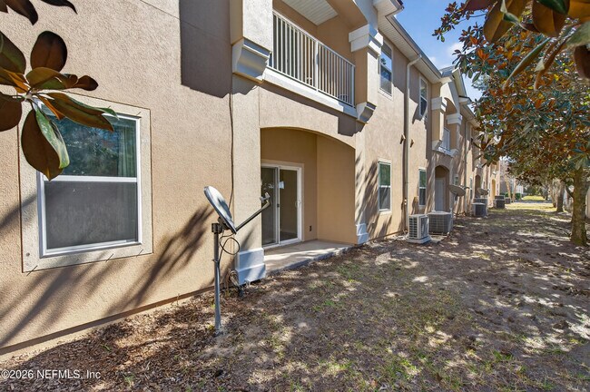 Building Photo - 319 Golden Lake Loop