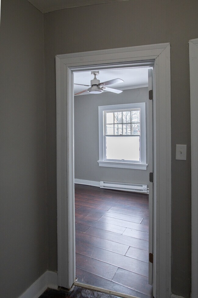 Building Photo - 501-503 W Norman