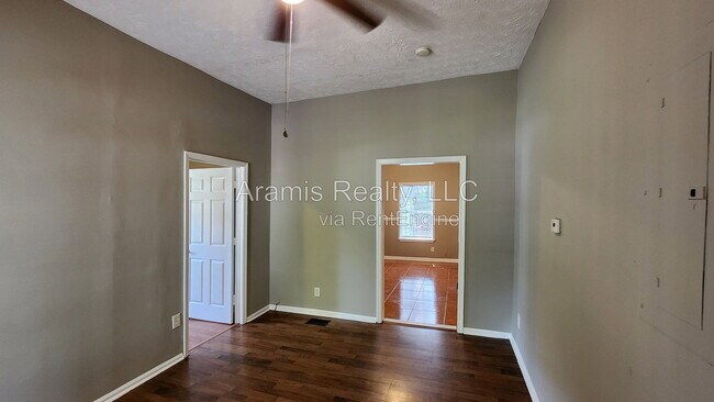 Building Photo - 129 McDonough Blvd SE
