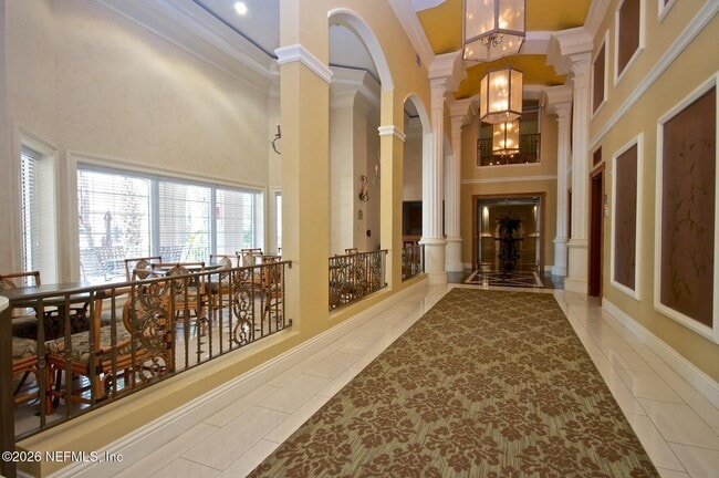 Building Photo - 400 E Bay St