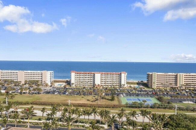 Building Photo - 10152 S Ocean Dr