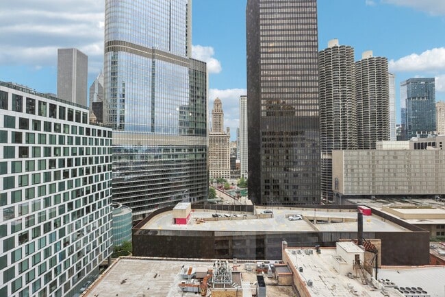 Building Photo - 440 N Wabash Ave