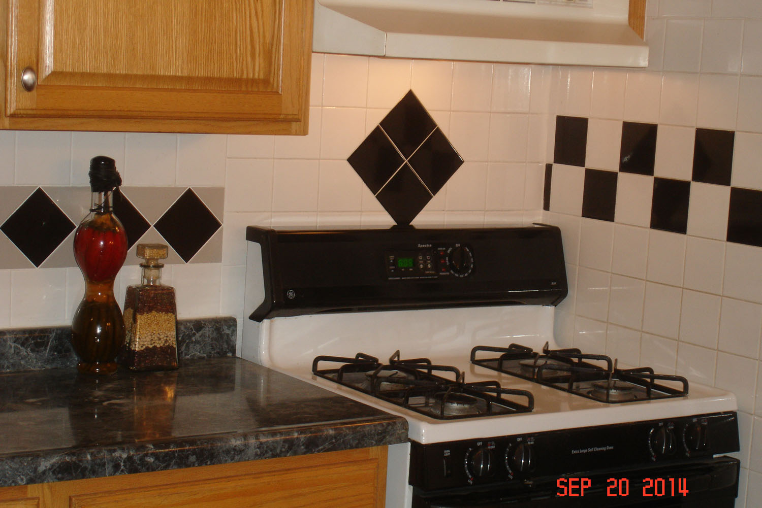 Building Photo - 2424 Highland Cir