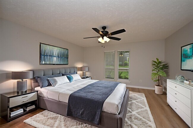 Building Photo - 2818 Green Fields Dr