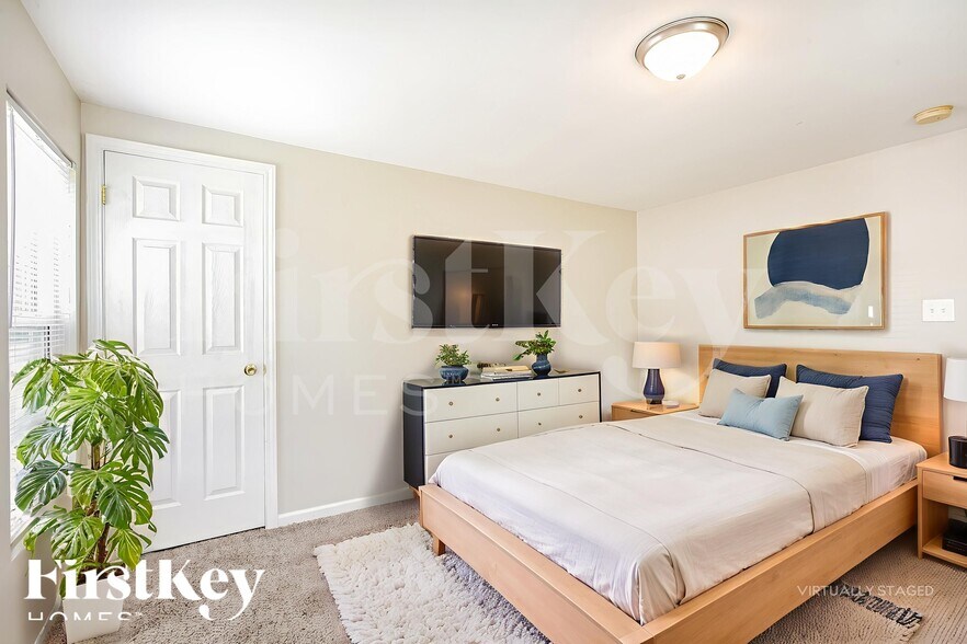 Building Photo - 3312 S Parker Ave