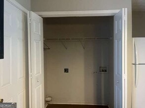 Building Photo - 1131 Classic Trail
