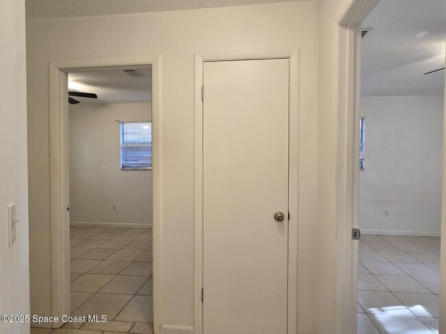 Building Photo - 1537 Mango Tree Dr