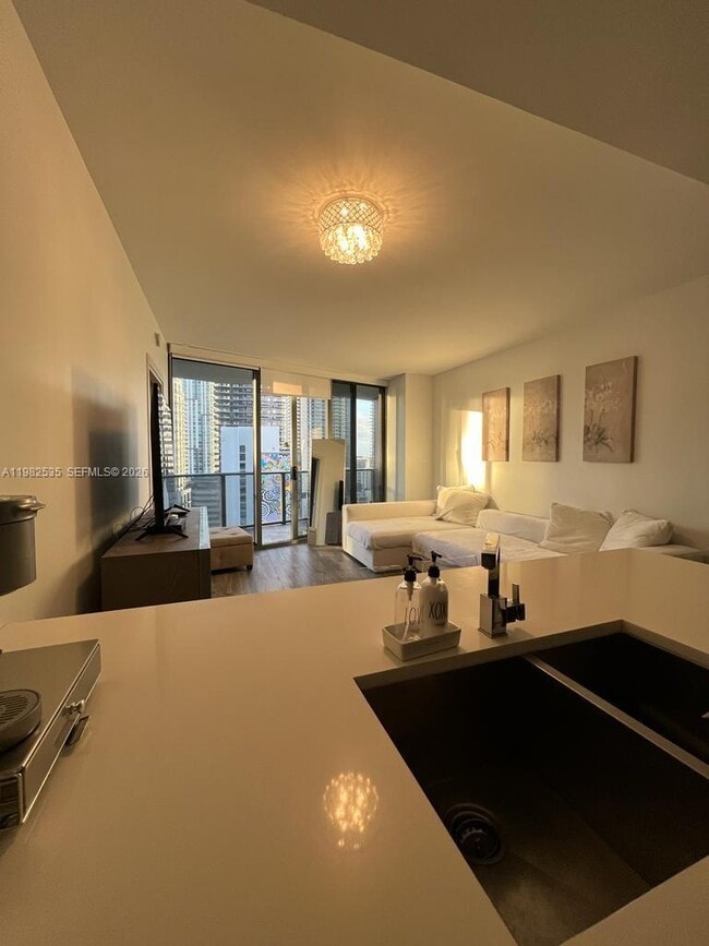 Building Photo - 801 S Miami Ave