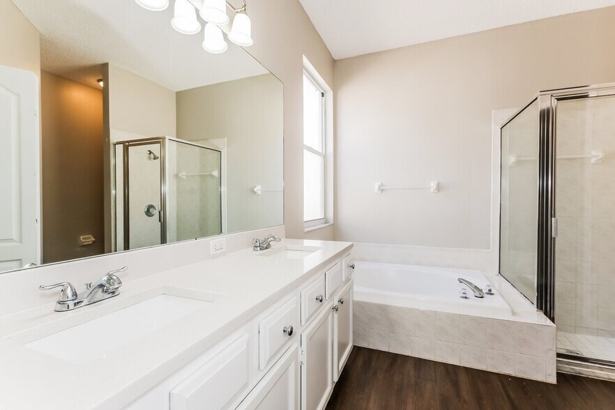 Building Photo - 327 Sand Ridge Dr