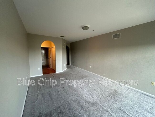 Building Photo - 14200 Avalon Rd