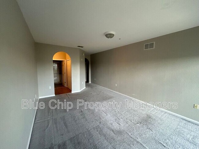 Building Photo - 14200 Avalon Rd