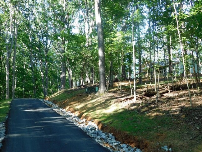 Building Photo - 340 Harmony Dr