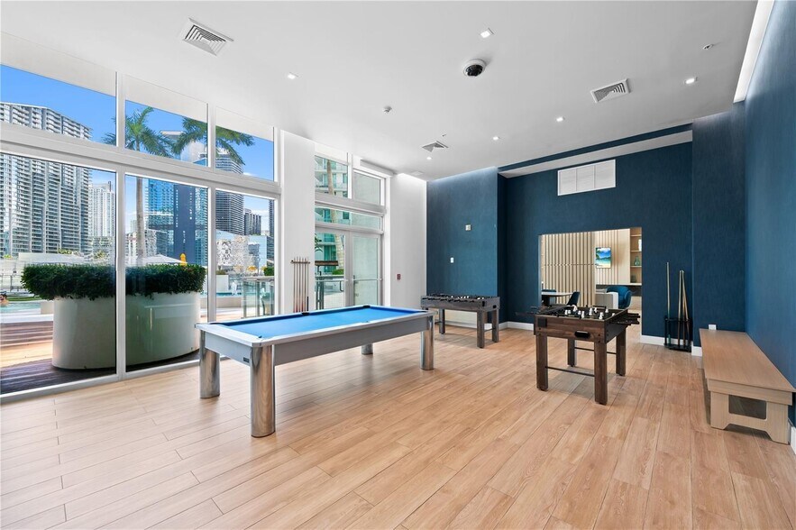 Building Photo - 90 SW 3rd St