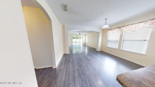 Building Photo - 15707 Lexington Park Blvd
