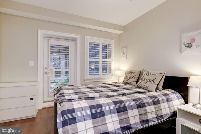 Building Photo - 1448 Harvard St NW