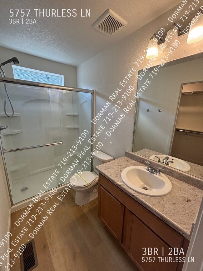 Building Photo - 5757 Thurless Ln