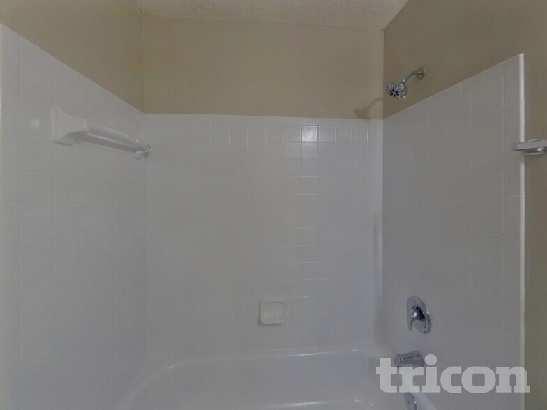 Building Photo - 13113 Woodland Farm Dr