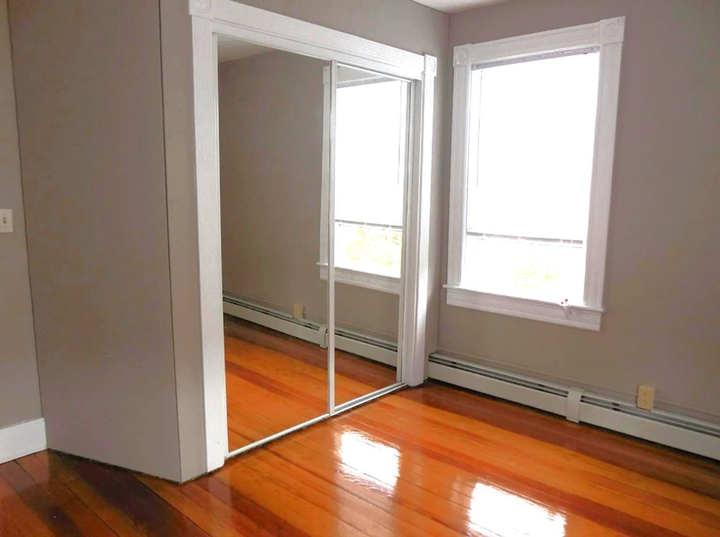 Building Photo - 103 Tell St