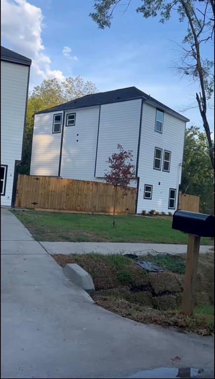 Building Photo - 4616 Shreveport Blvd