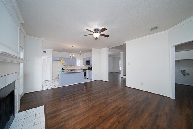Building Photo - 427 Birch Hill Dr