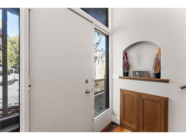 Building Photo - 4440 Denbigh Rd