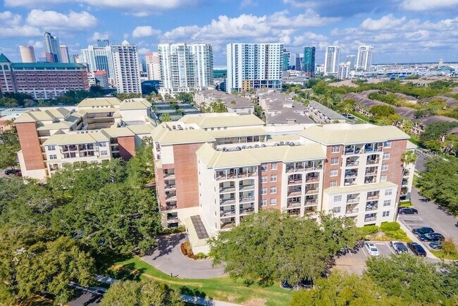 Building Photo - 1000 S Harbour Island Blvd