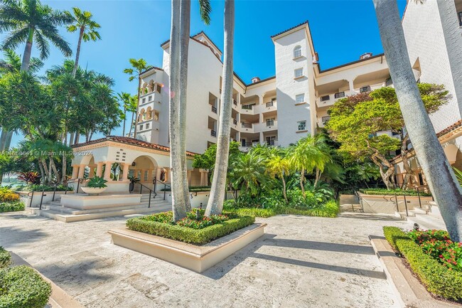 Building Photo - 4922 Fisher Island Dr