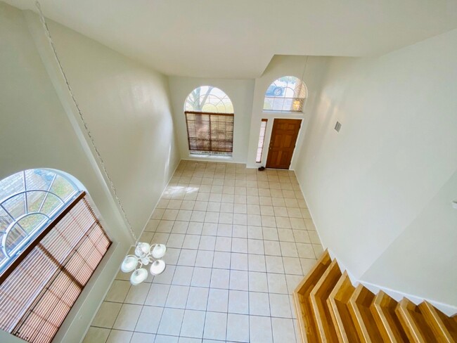 Building Photo - 14500 Ballycastle Trail