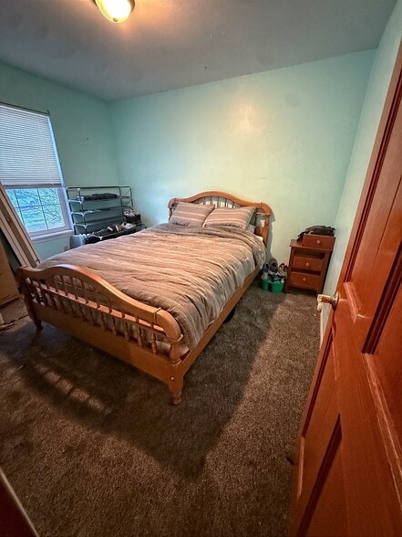 Building Photo - 236 N Middle Rd