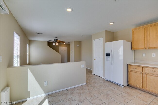 Building Photo - 1170 Orange Meadow St