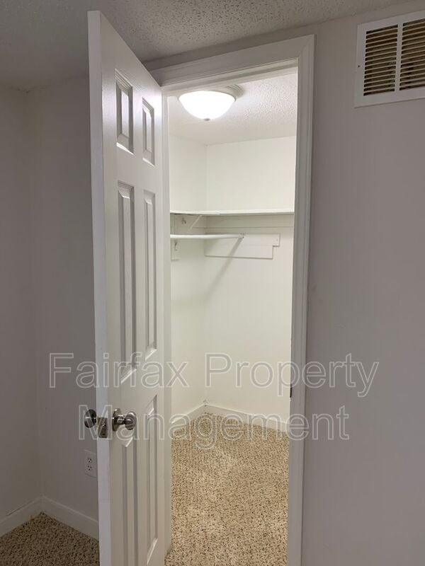 Building Photo - 301 E Lawson St