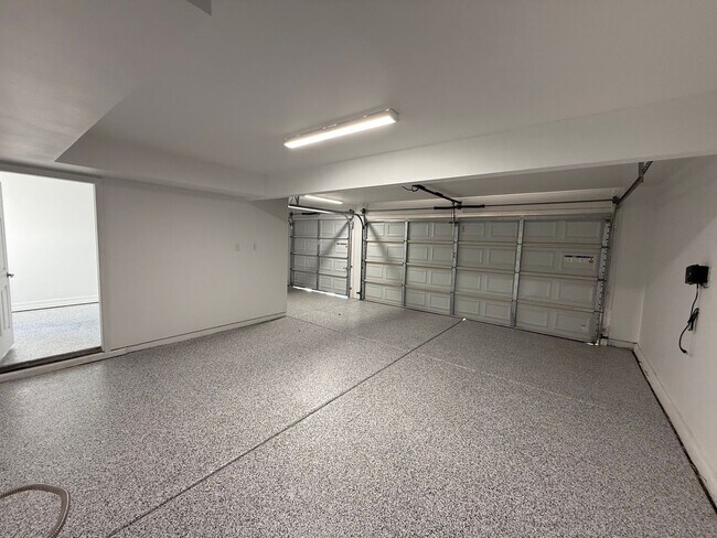 Building Photo - 4 BEDROOM IN RANCHO SERENO - FRESHLY REMODELED